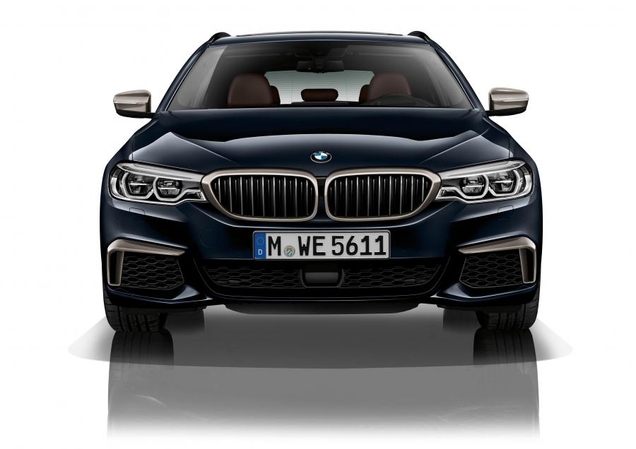  BMW M550d xDrive Touring 2017 года  (WW) (фото 4 из 12)